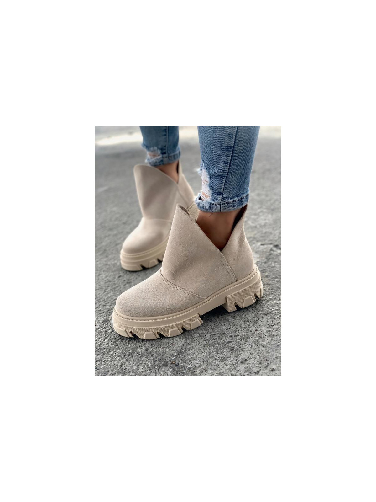 Beżowe trapery damskie skórzane