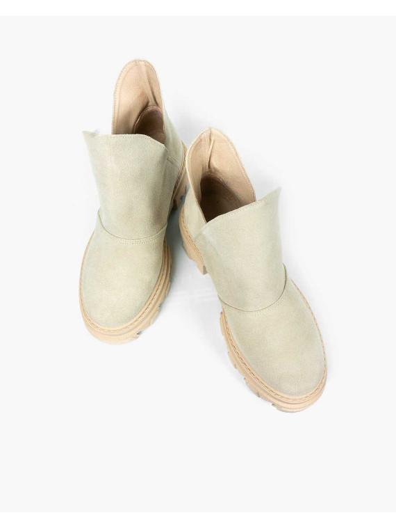 Beżowe trapery damskie skórzane