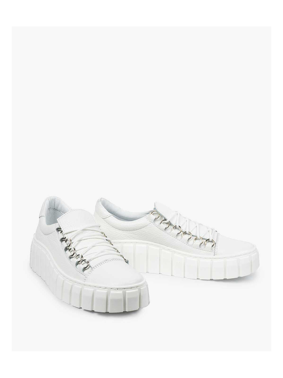 Białe trampki damskie skórzane