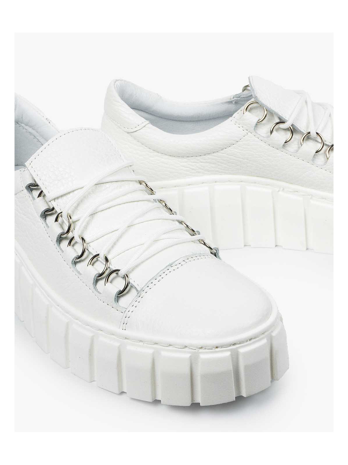 Białe trampki damskie skórzane