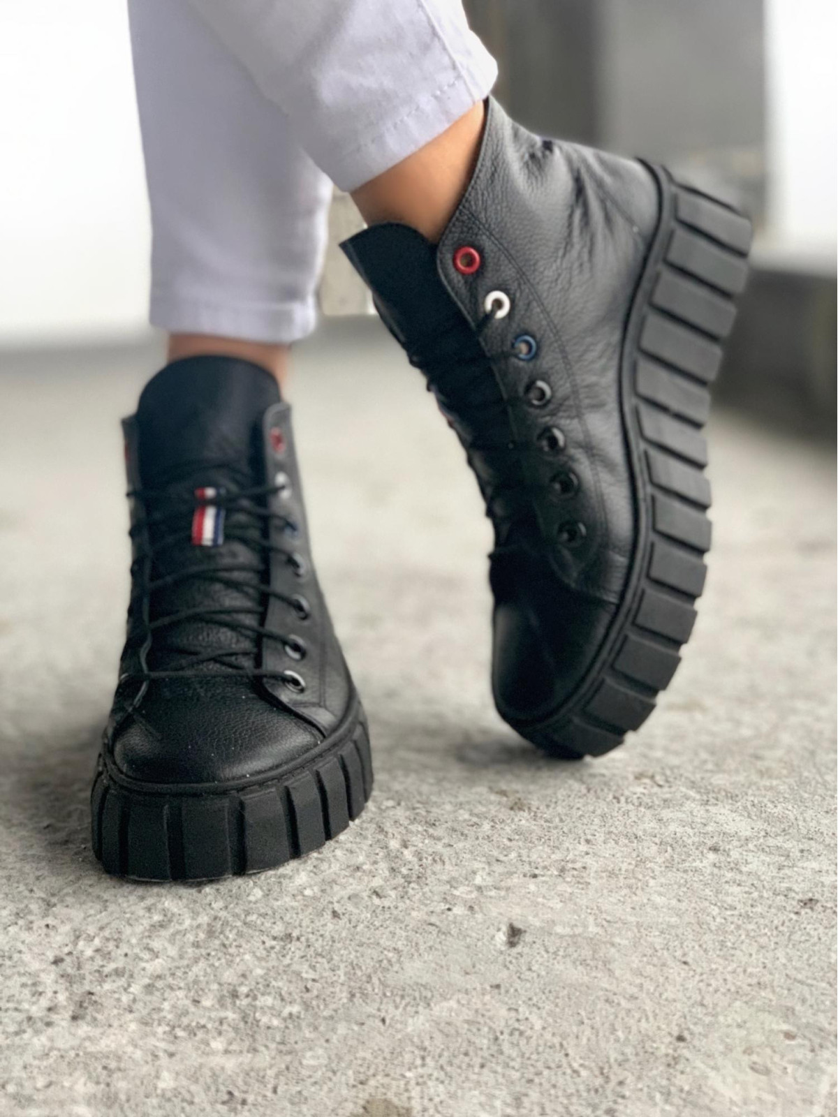 Czarne trampki damskie skórzane