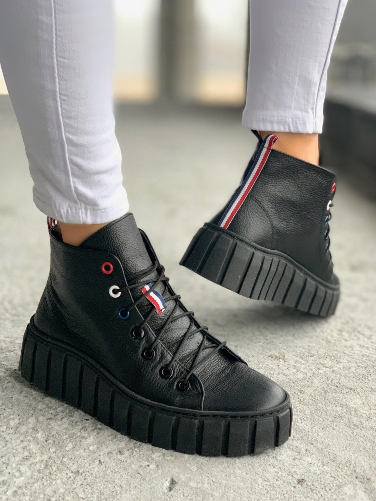 Czarne trampki damskie skórzane