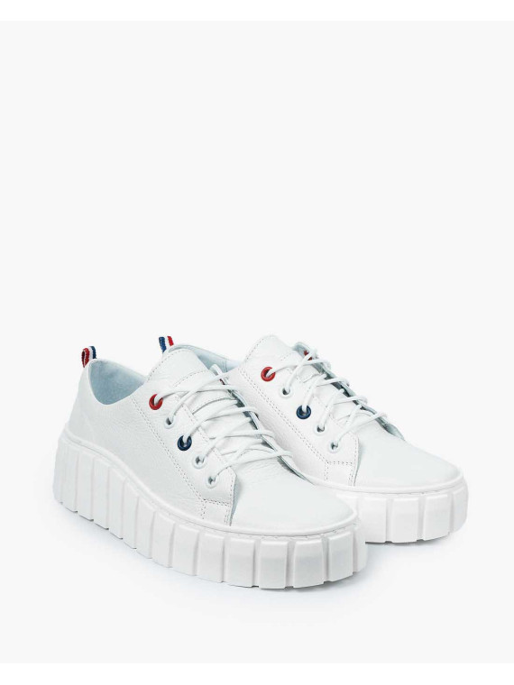 Białe trampki damskie skórzane