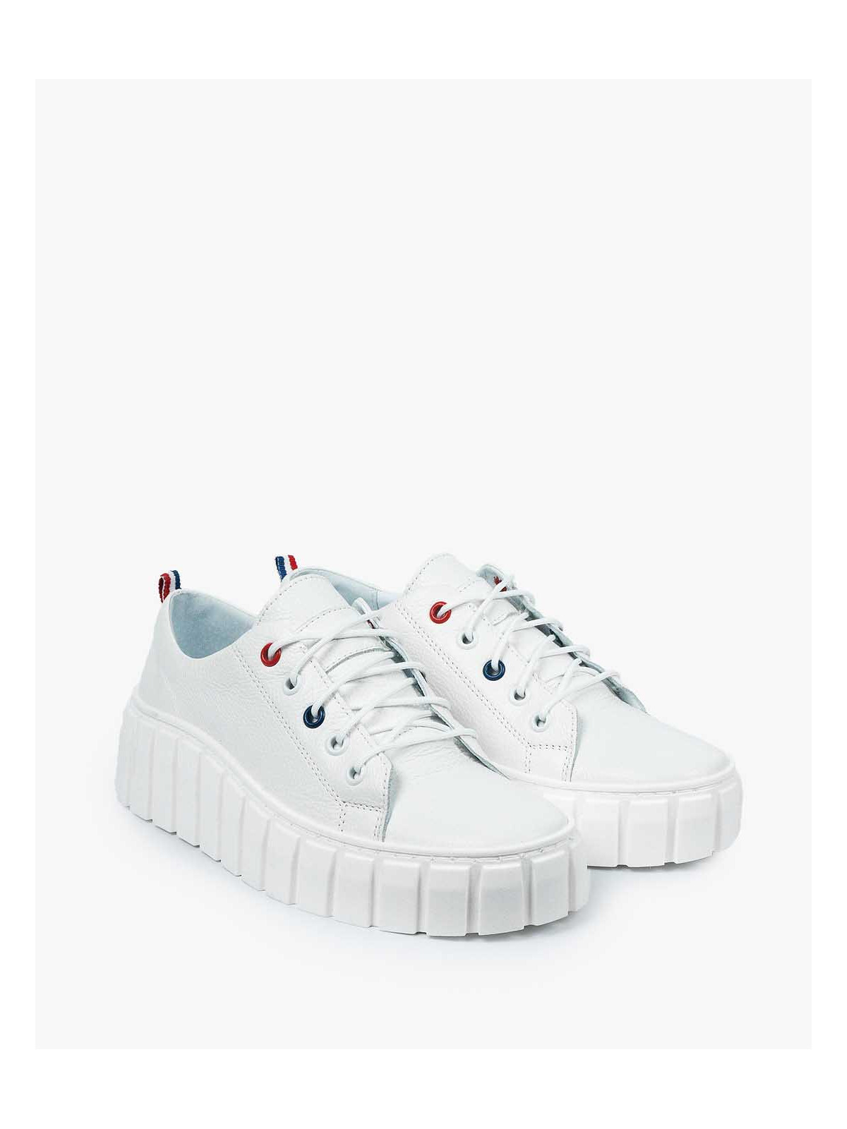 Białe trampki damskie skórzane