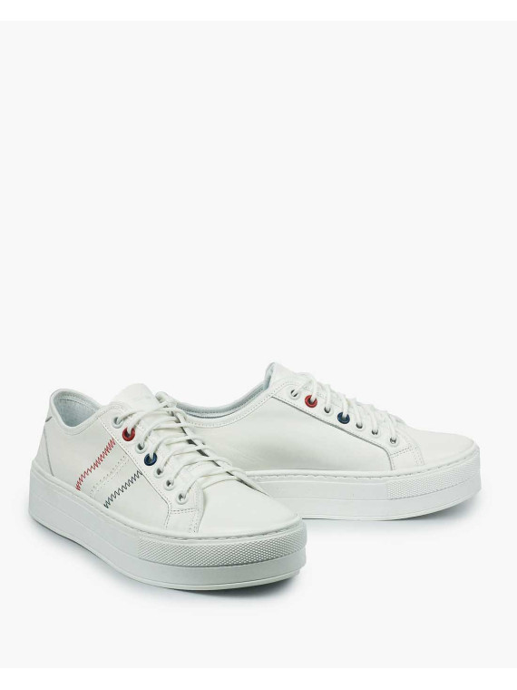 Białe trampki damskie skórzane