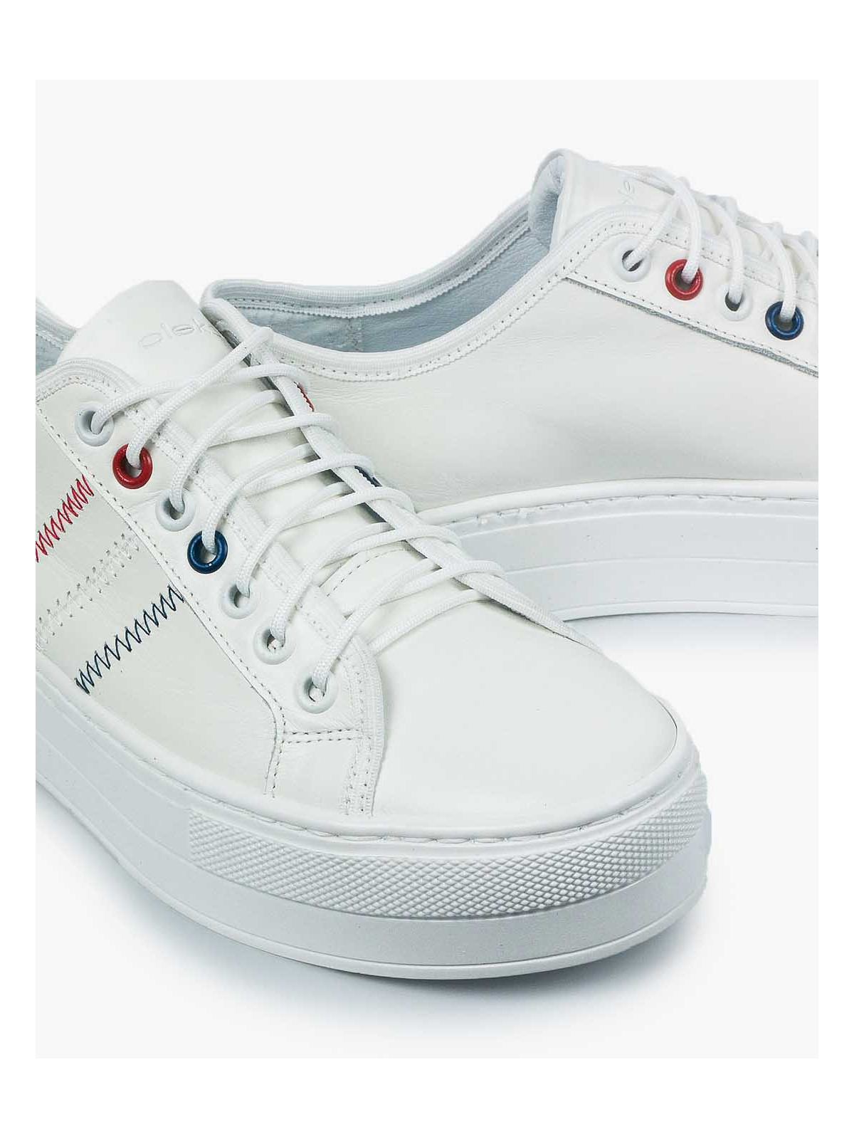 Białe trampki damskie skórzane