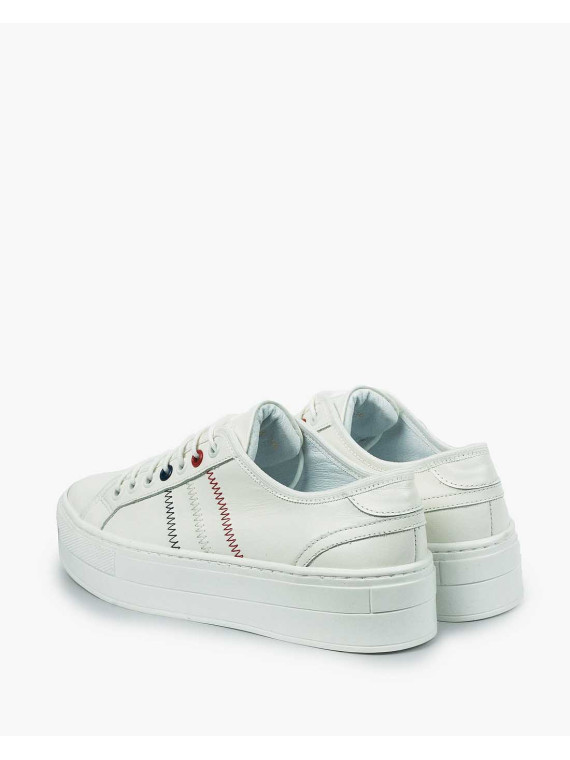 Białe trampki damskie skórzane