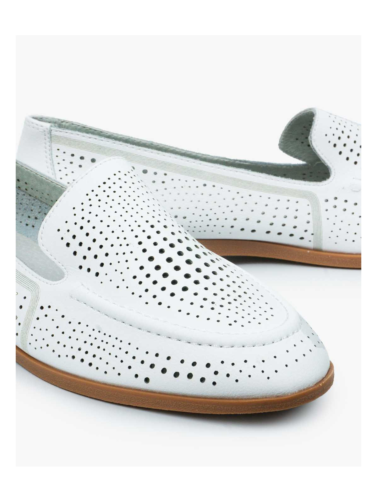 Białe mokasyny damskie skórzane