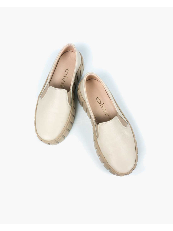 Beżowe półbuty damskie skórzane