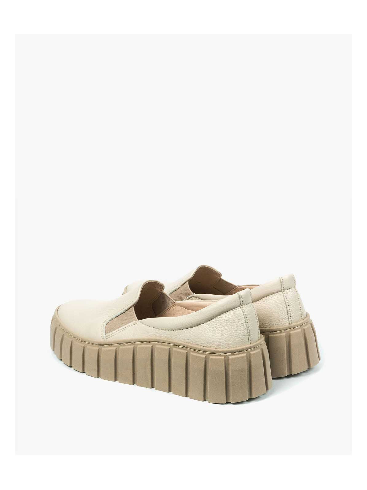 Beżowe półbuty damskie skórzane