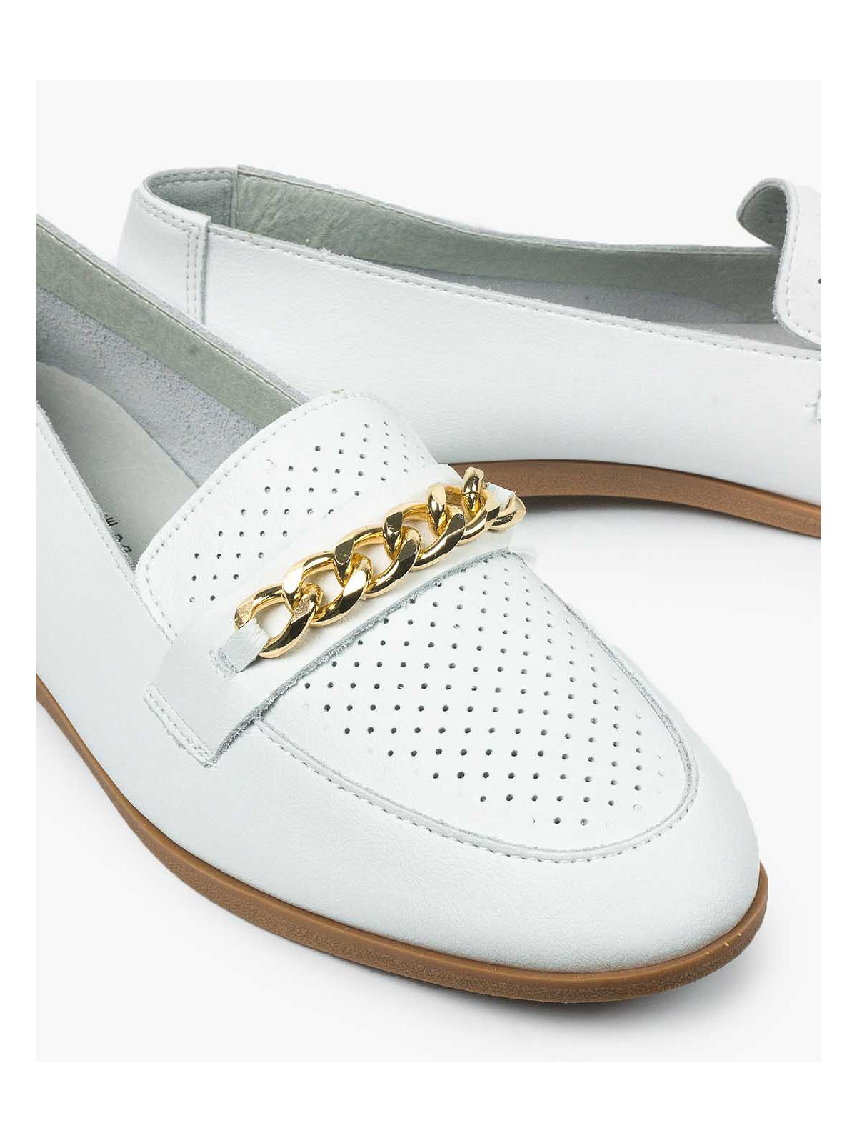 Białe mokasyny damskie skórzane