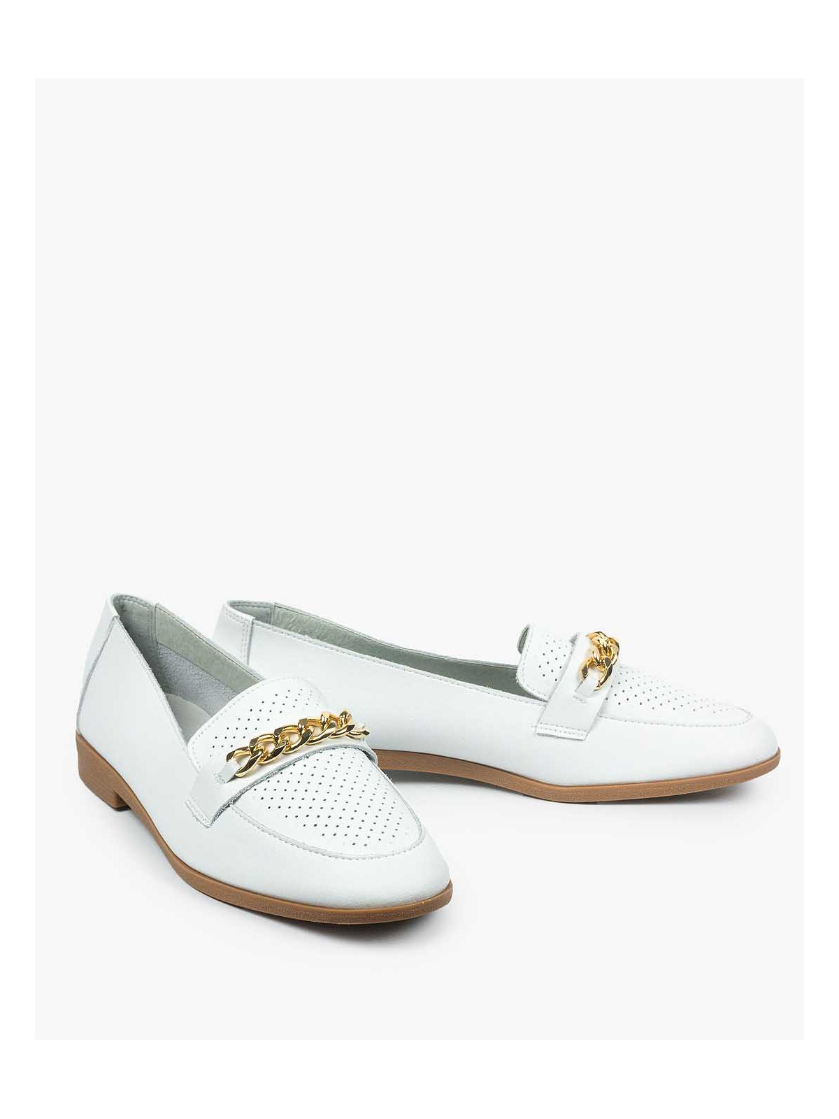 Białe mokasyny damskie skórzane