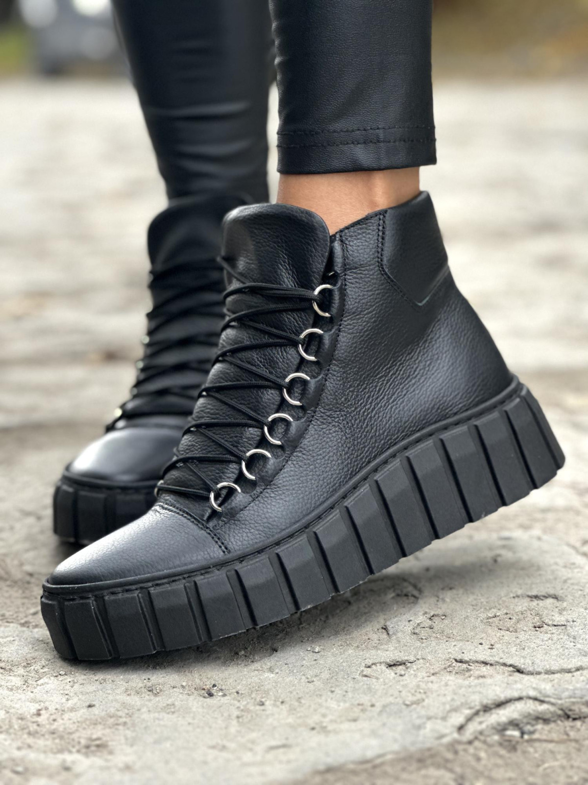 Wyjątkowe trampki skórzane OLEKSY, Polskiej produkcji