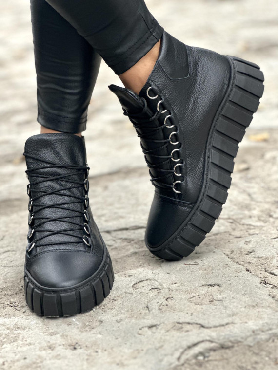 Wyjątkowe trampki skórzane OLEKSY, Polskiej produkcji