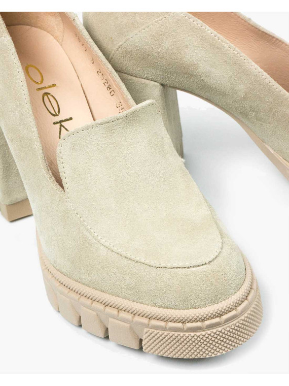 Beżowe półbuty damskie skórzane