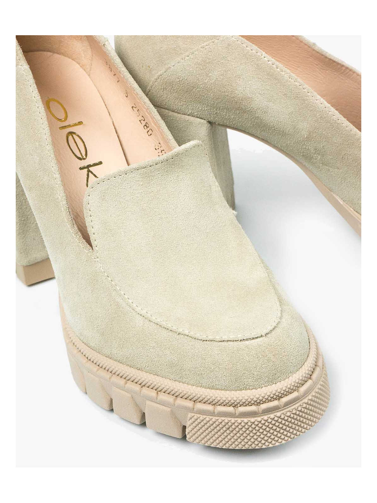 Beżowe półbuty damskie skórzane