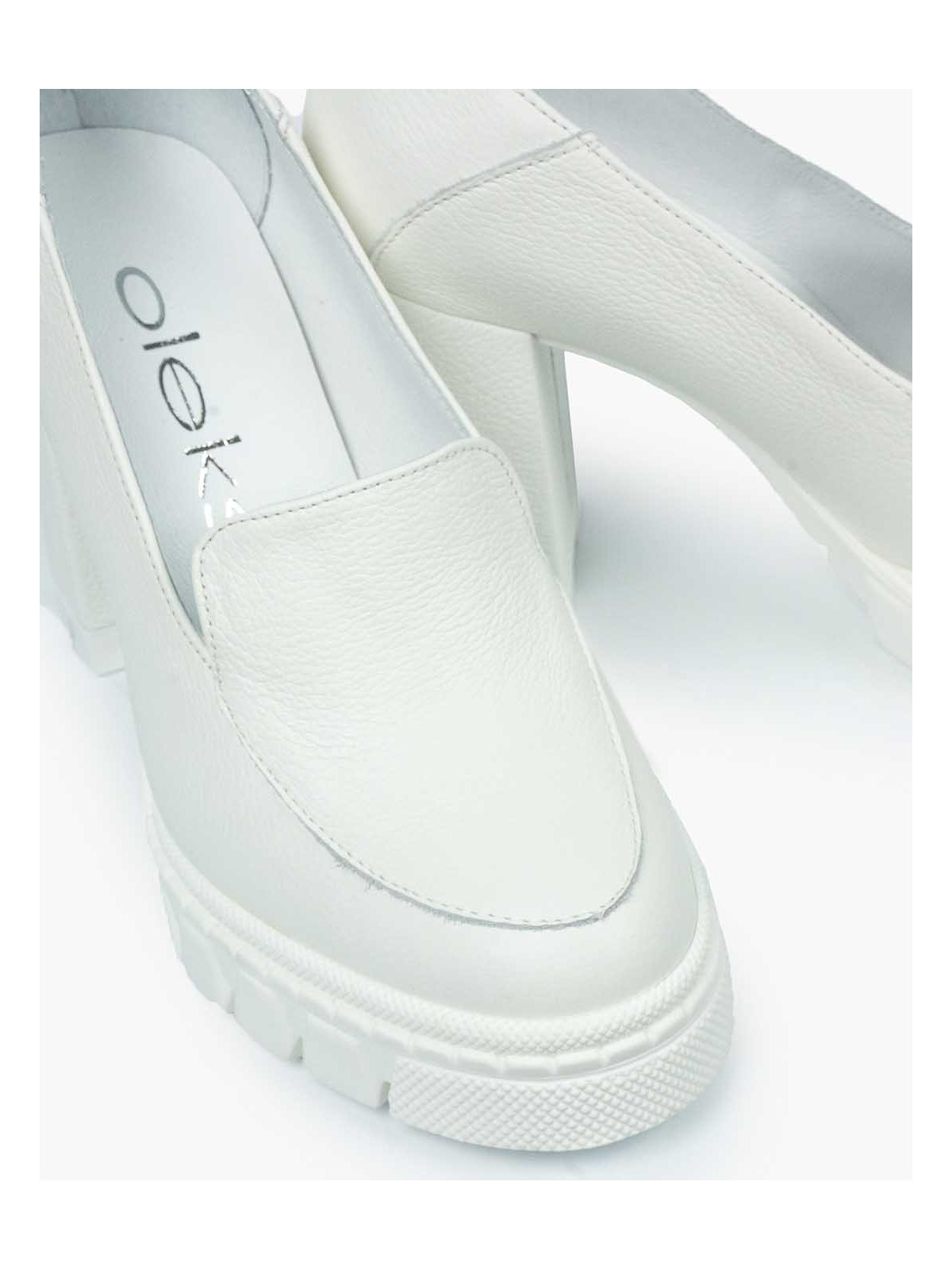 Białe półbuty damskie skórzane
