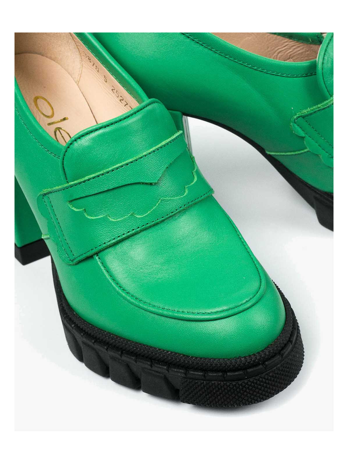 Zielone półbuty damskie skórzane