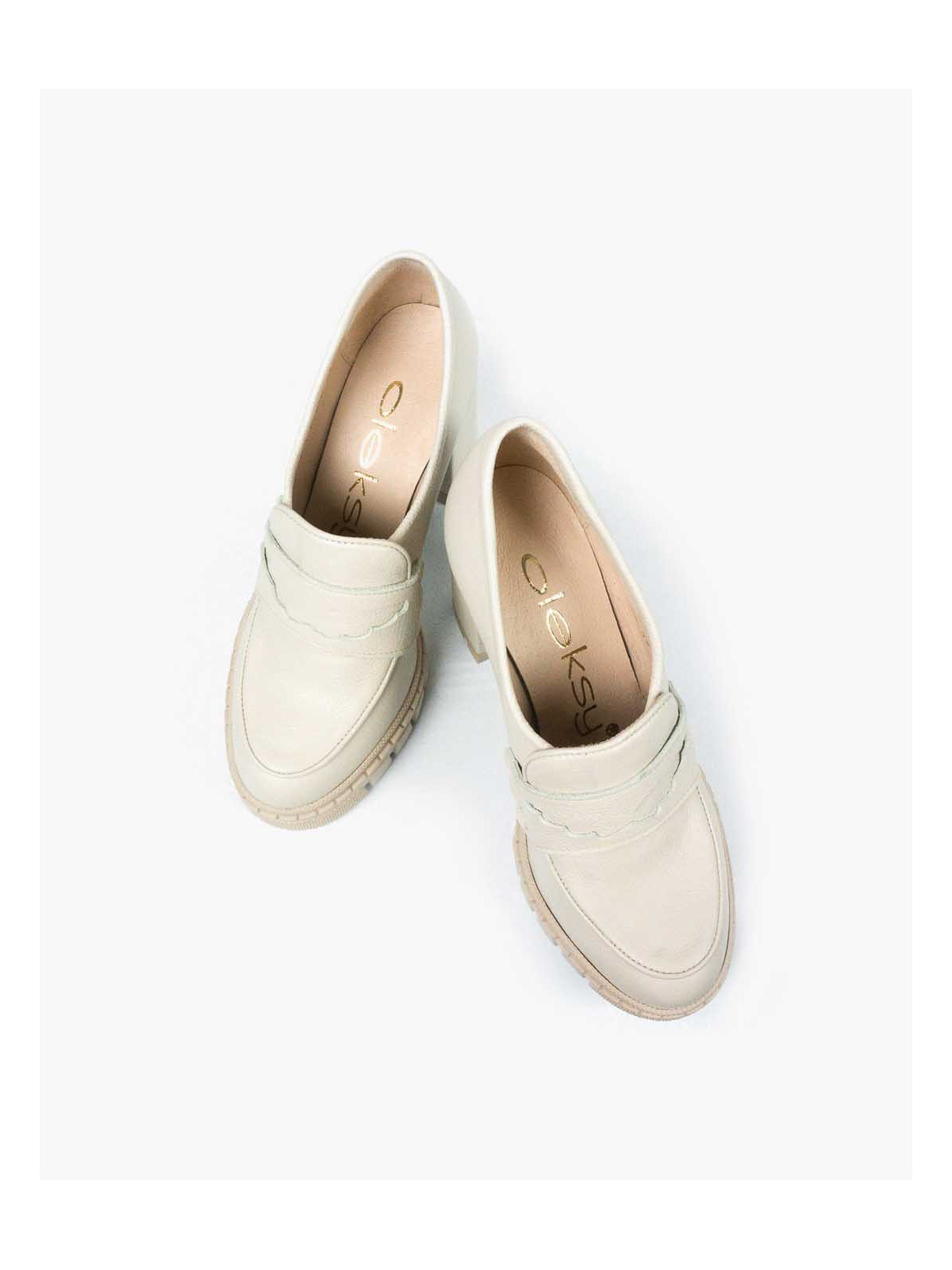 Beżowe półbuty damskie skórzane