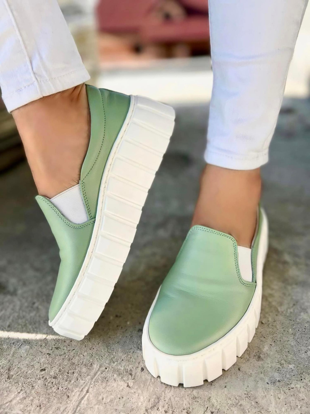 Zielone półbuty damskie skórzane