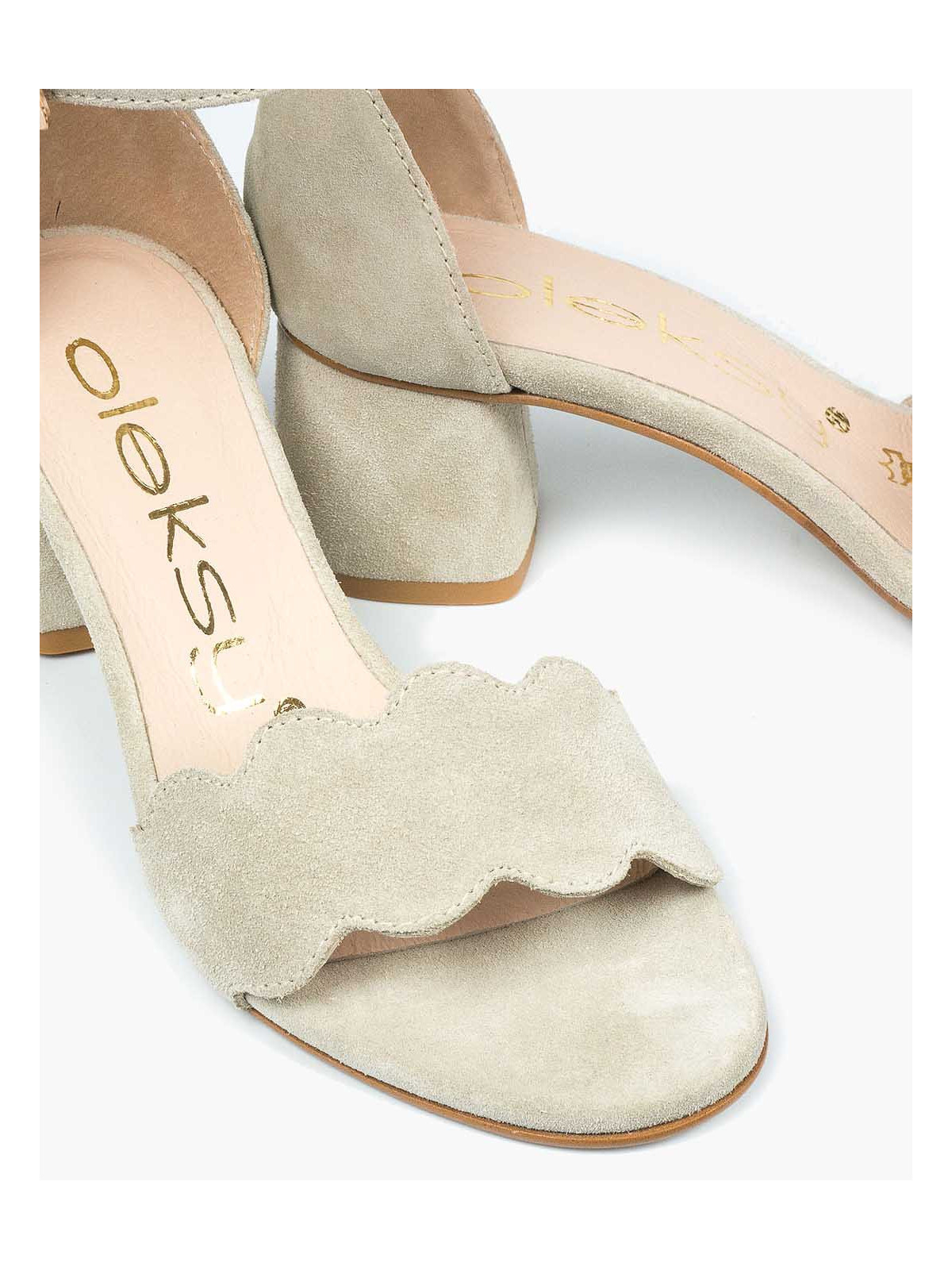 Beżowe sandały damskie skórzane