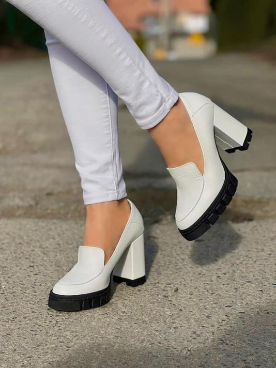 Białe półbuty damskie skórzane