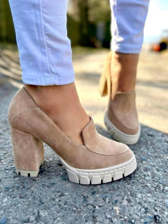 Beżowe półbuty damskie skórzane