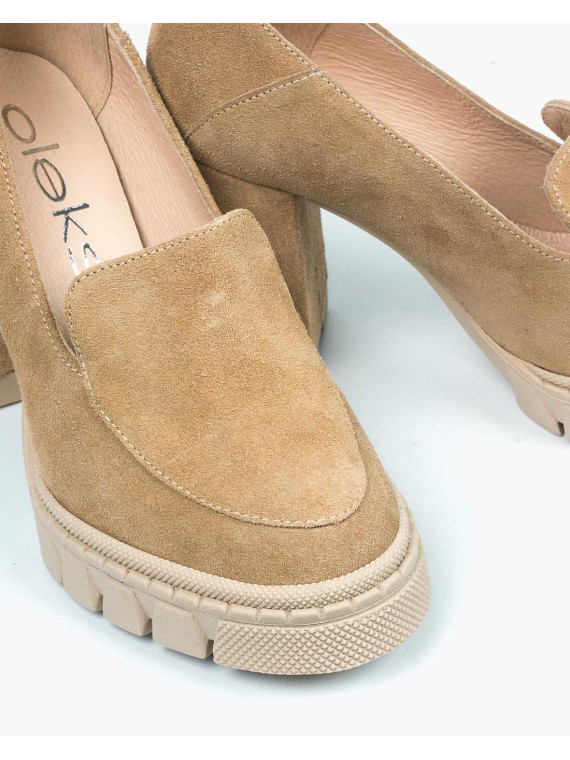 Beżowe półbuty damskie skórzane