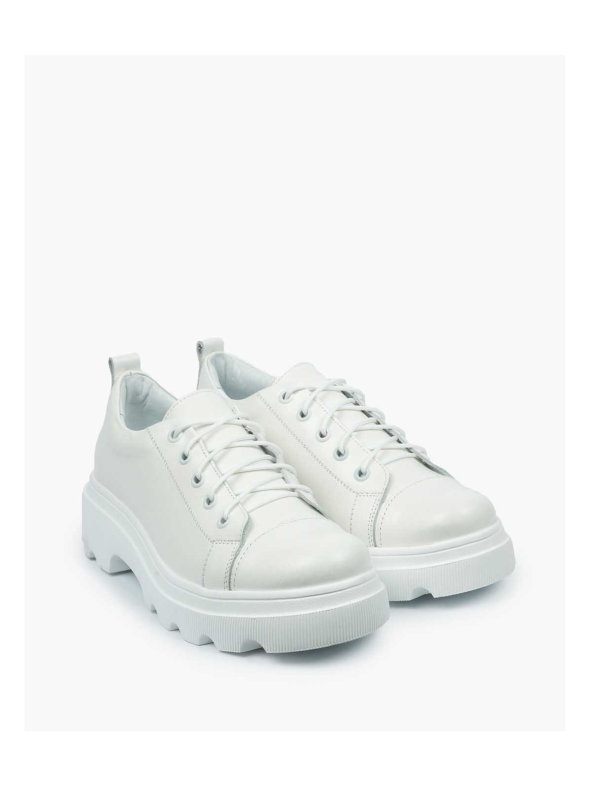 Białe trapery damskie skórzane