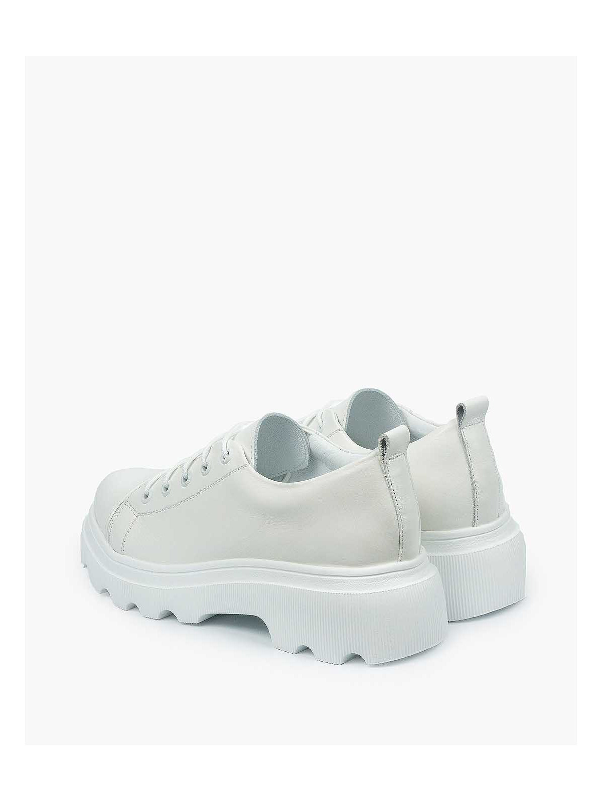 Białe trapery damskie skórzane