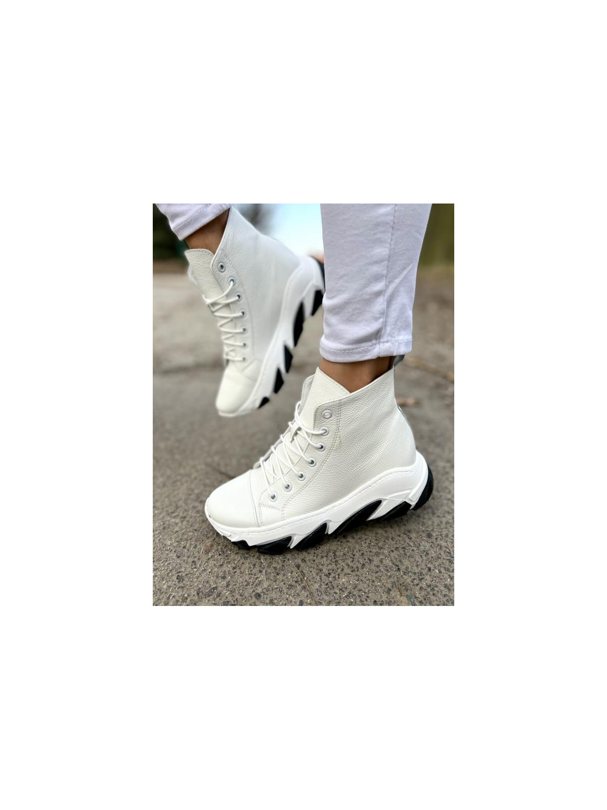 Białe adidasy damskie skórzane