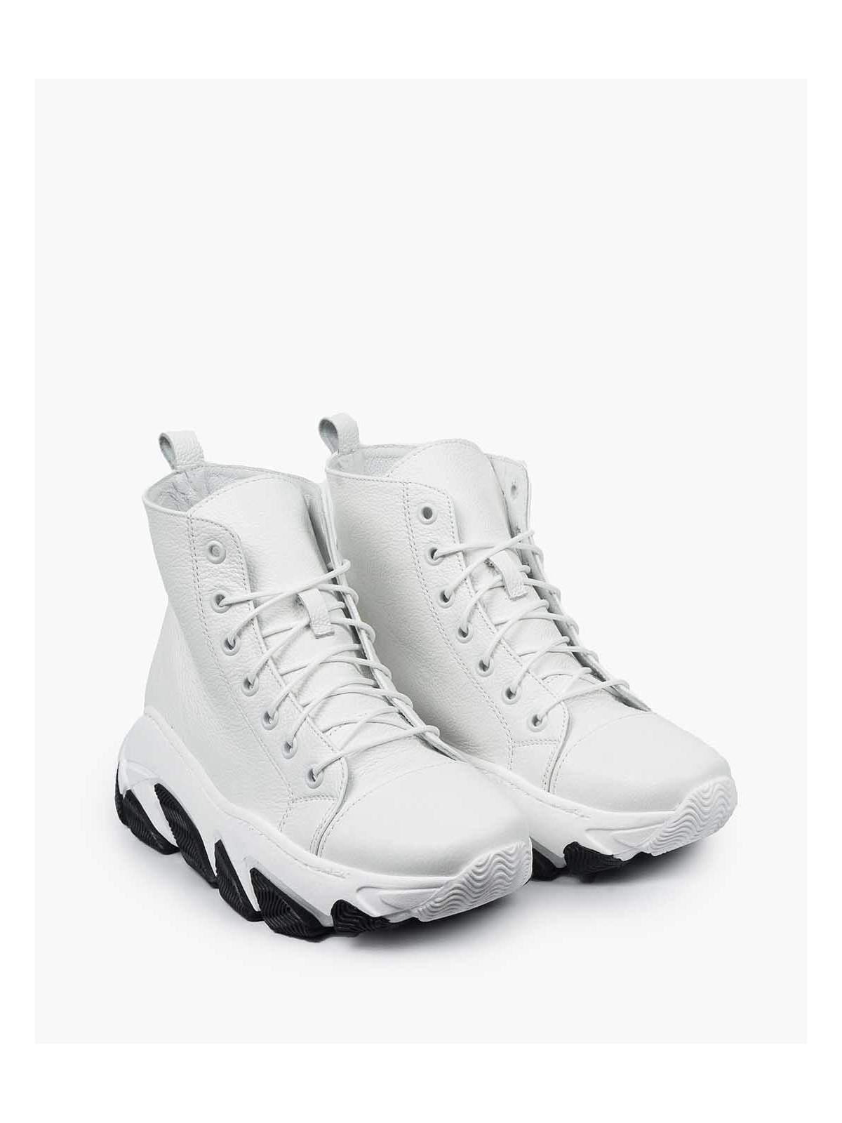 Białe adidasy damskie skórzane