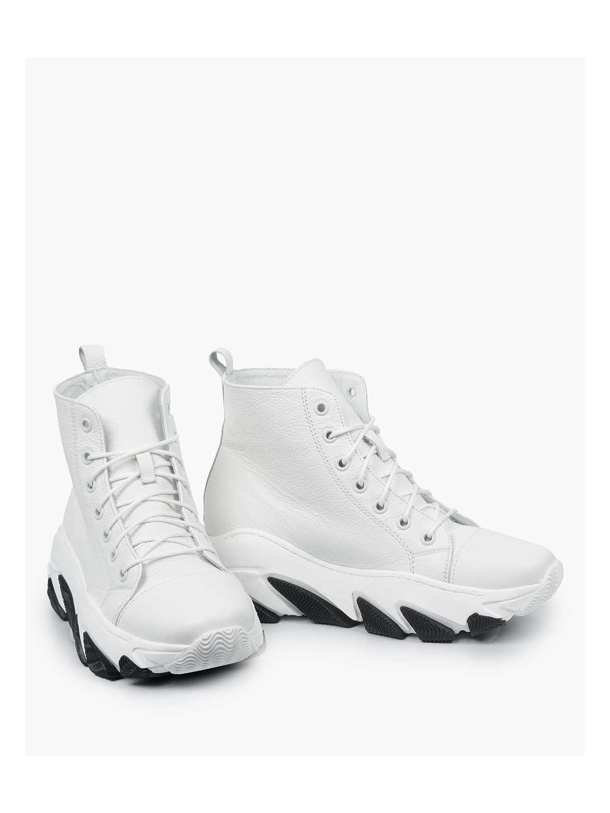 Białe adidasy damskie skórzane