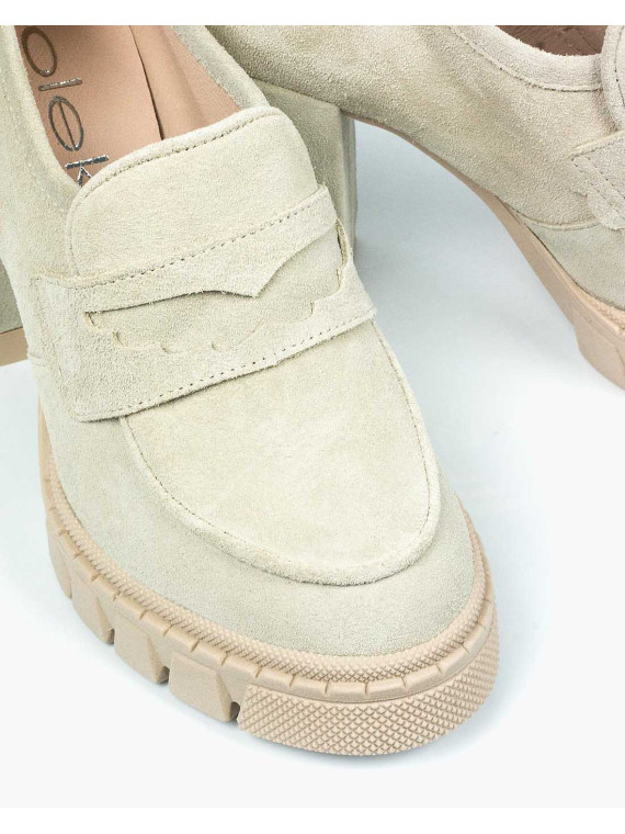 Beżowe półbuty damskie skórzane