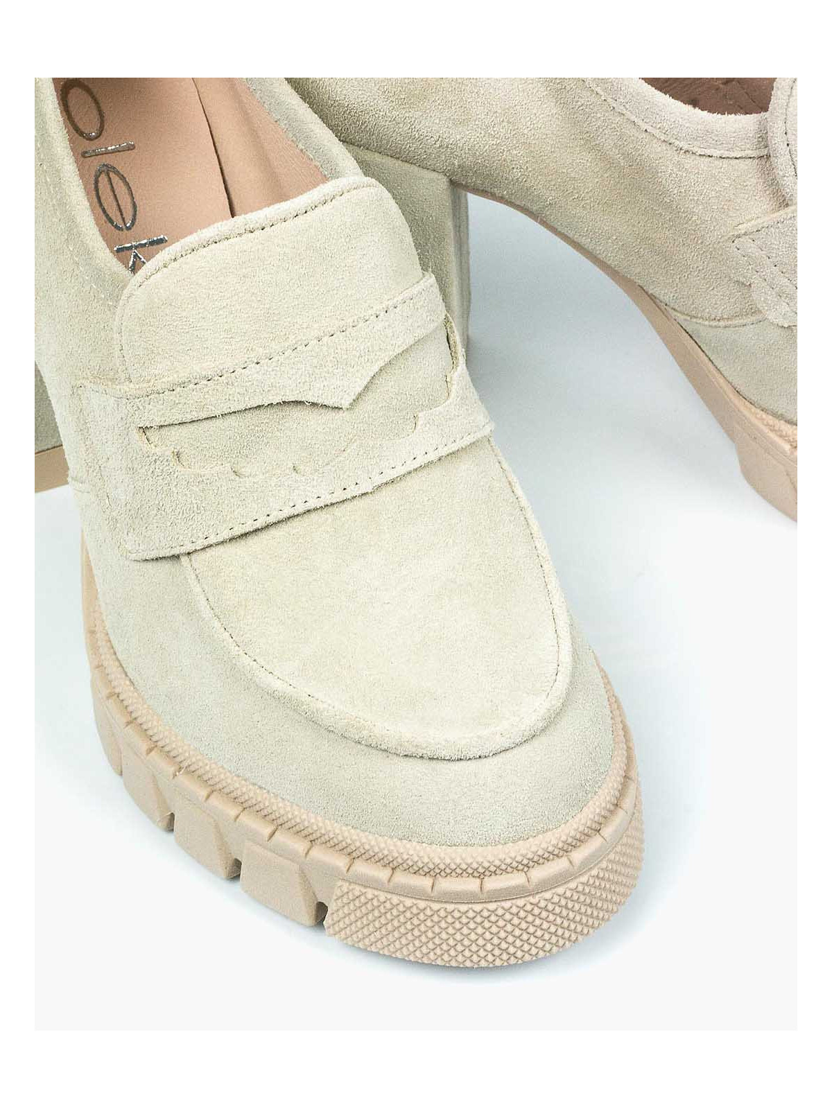 Beżowe półbuty damskie skórzane