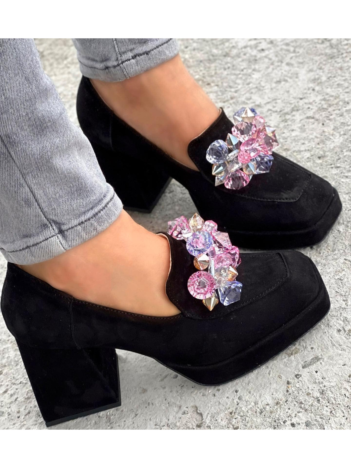 Czarne półbuty damskie skórzane