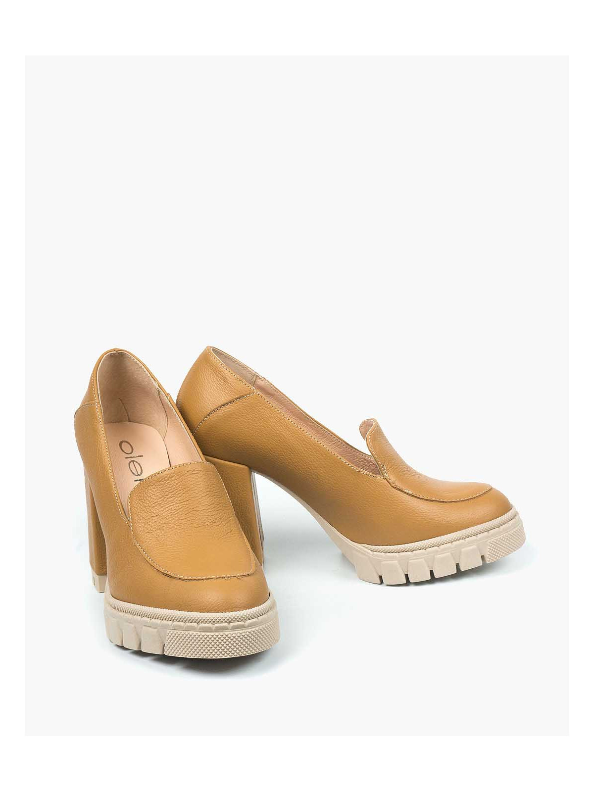 Camelowe półbuty damskie skórzane