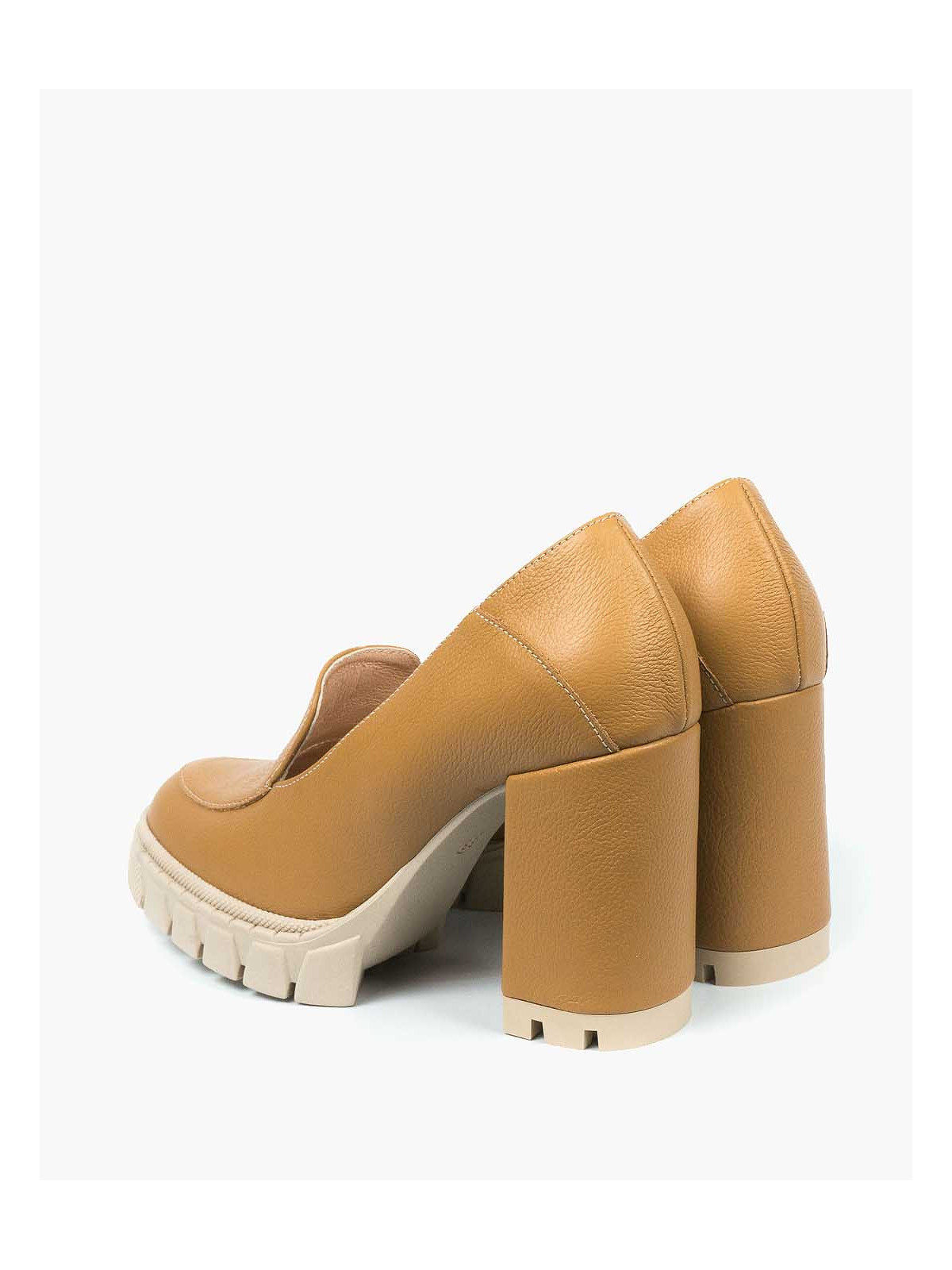 Camelowe półbuty damskie skórzane