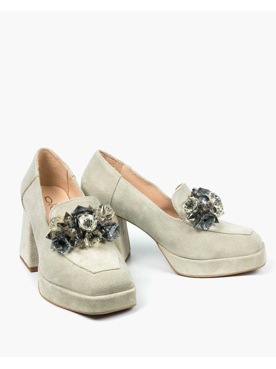 Beżowe półbuty damskie skórzane