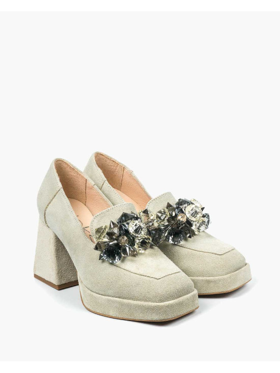 Beżowe półbuty damskie skórzane