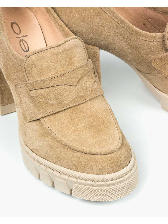 Beżowe półbuty damskie skórzane