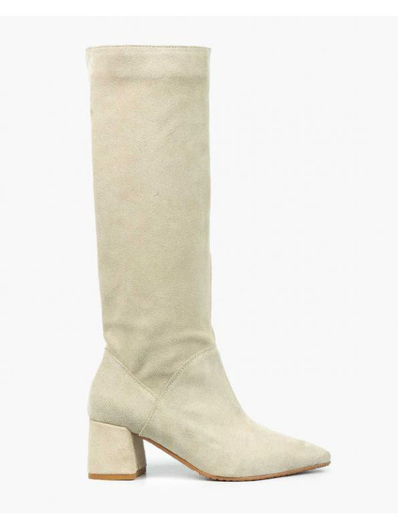 Beżowe kozaki damskie skórzane