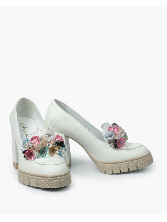 Białe półbuty damskie skórzane