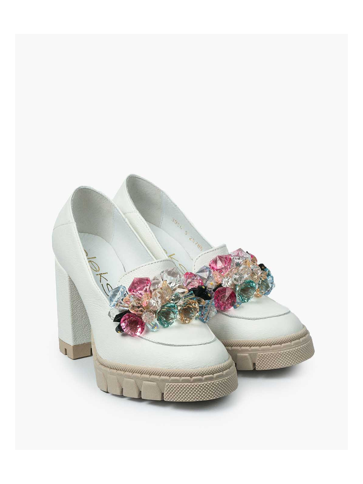 Białe półbuty damskie skórzane