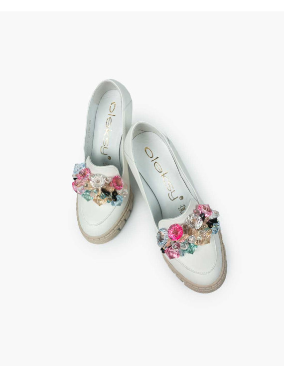 Białe półbuty damskie skórzane