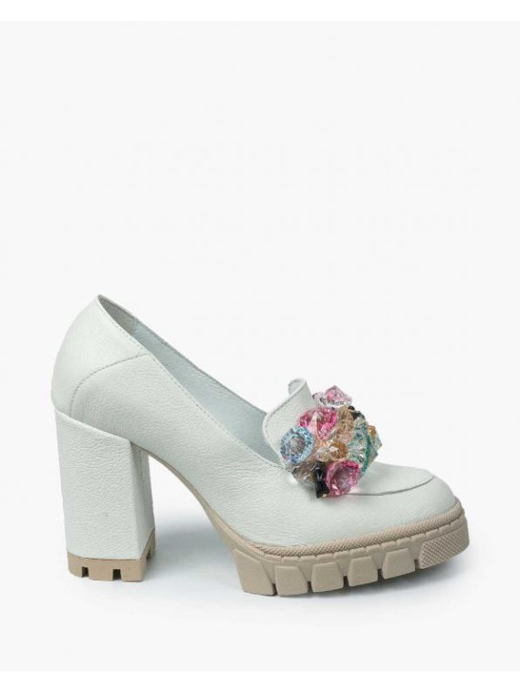 Białe półbuty damskie skórzane