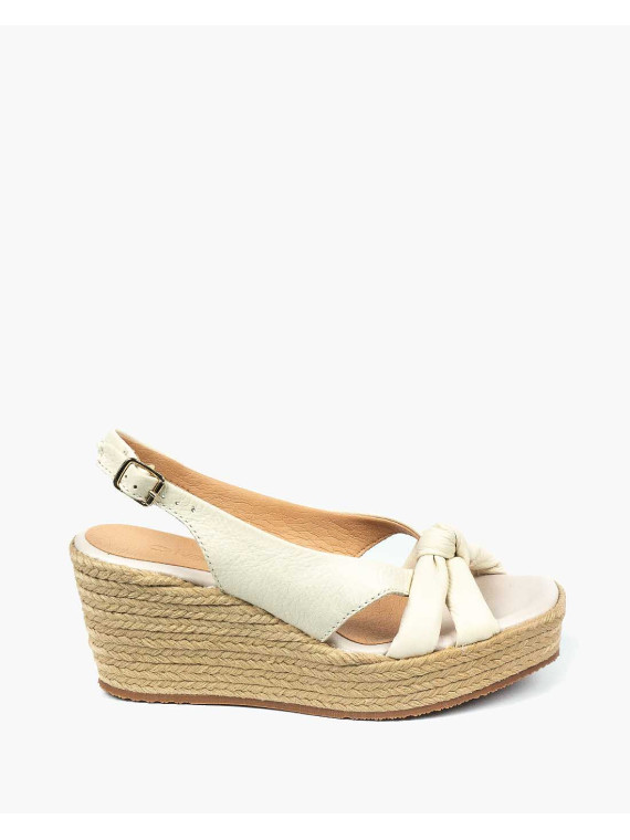Kremowe sandały damskie skórzane