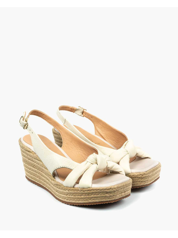 Kremowe sandały damskie skórzane