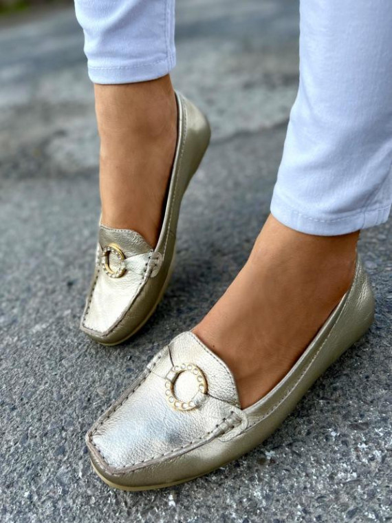 Złote mokasyny damskie skórzane