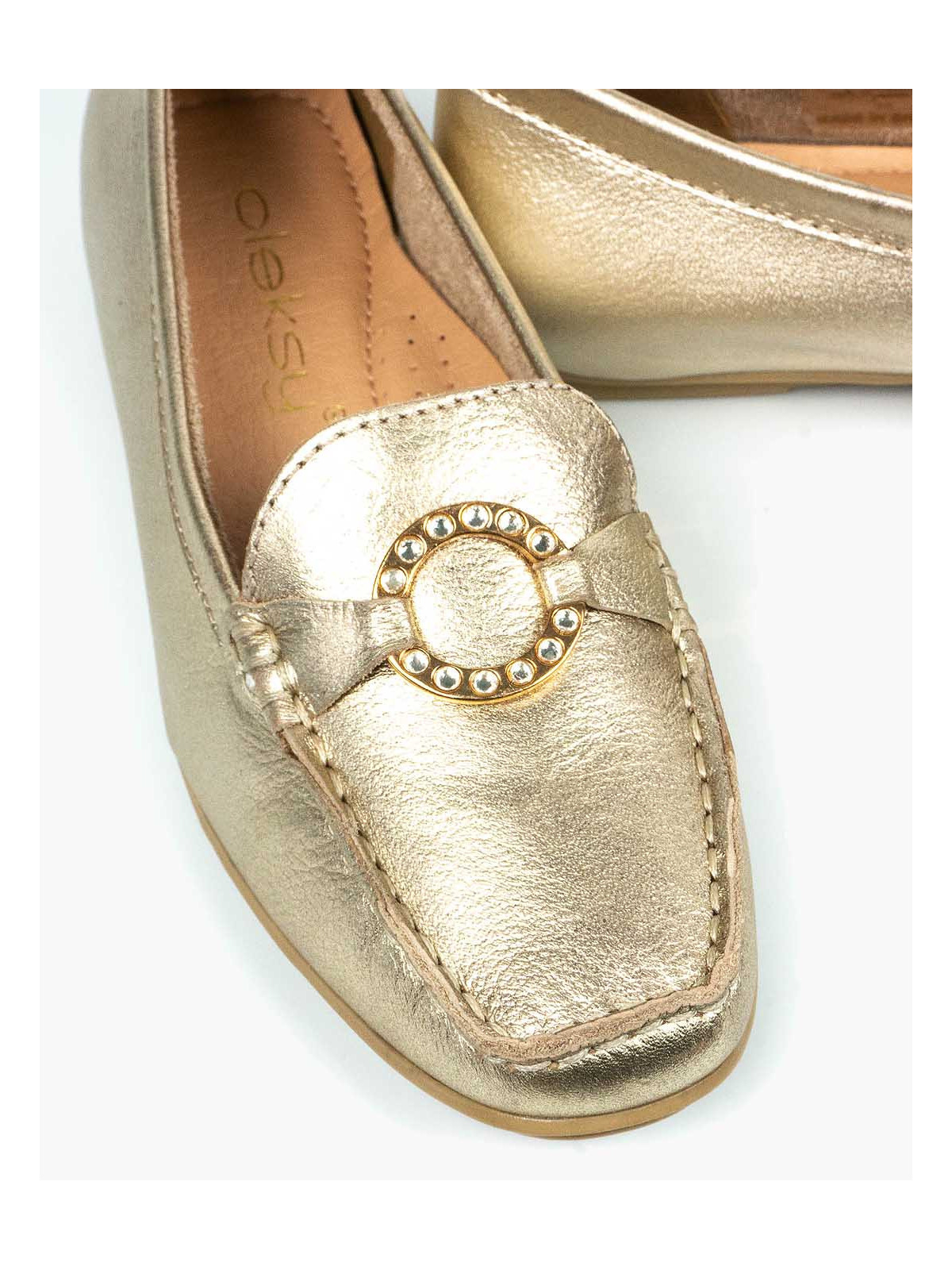 Złote mokasyny damskie skórzane